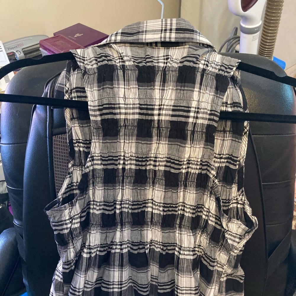 Shirt - Picture 3 of 3